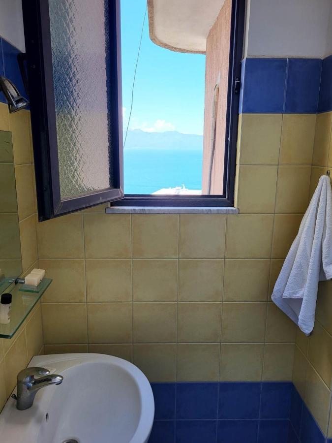 Vive Mare Hotell Sarandë Eksteriør bilde